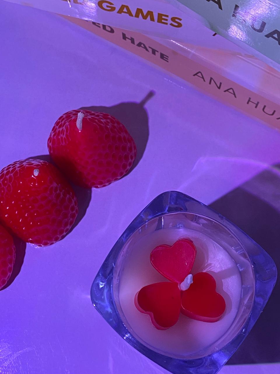 STRAWBERRY CANDLE